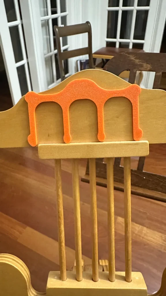 https://makerworld.com/pt/models/1206855-music-book-holder?from=search#profileId-1220899